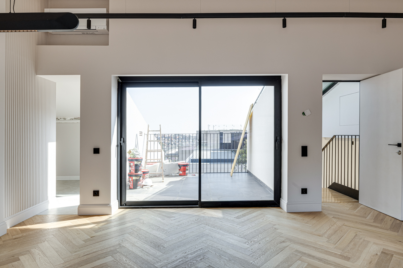 Villa de Vanguardia en Sant Just Desvern: Tecnología, Privacidad y Diseño