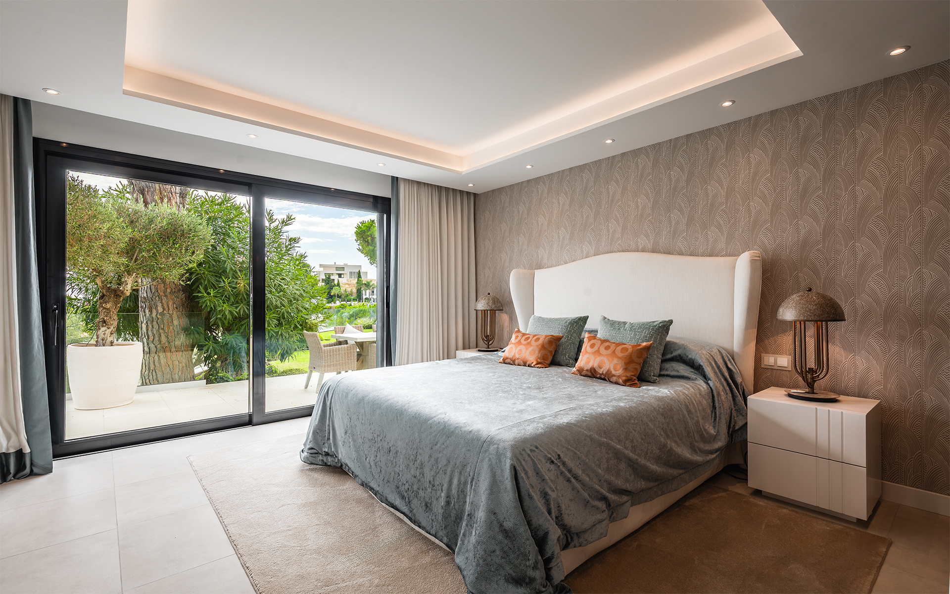 ELEGANTE VILLA TOTALMENTE REFORMADA CON CASA DE INVITADOS Y VISTAS PANORÁMICAS EN EL MADROÑAL - MALAGA — imagen 16