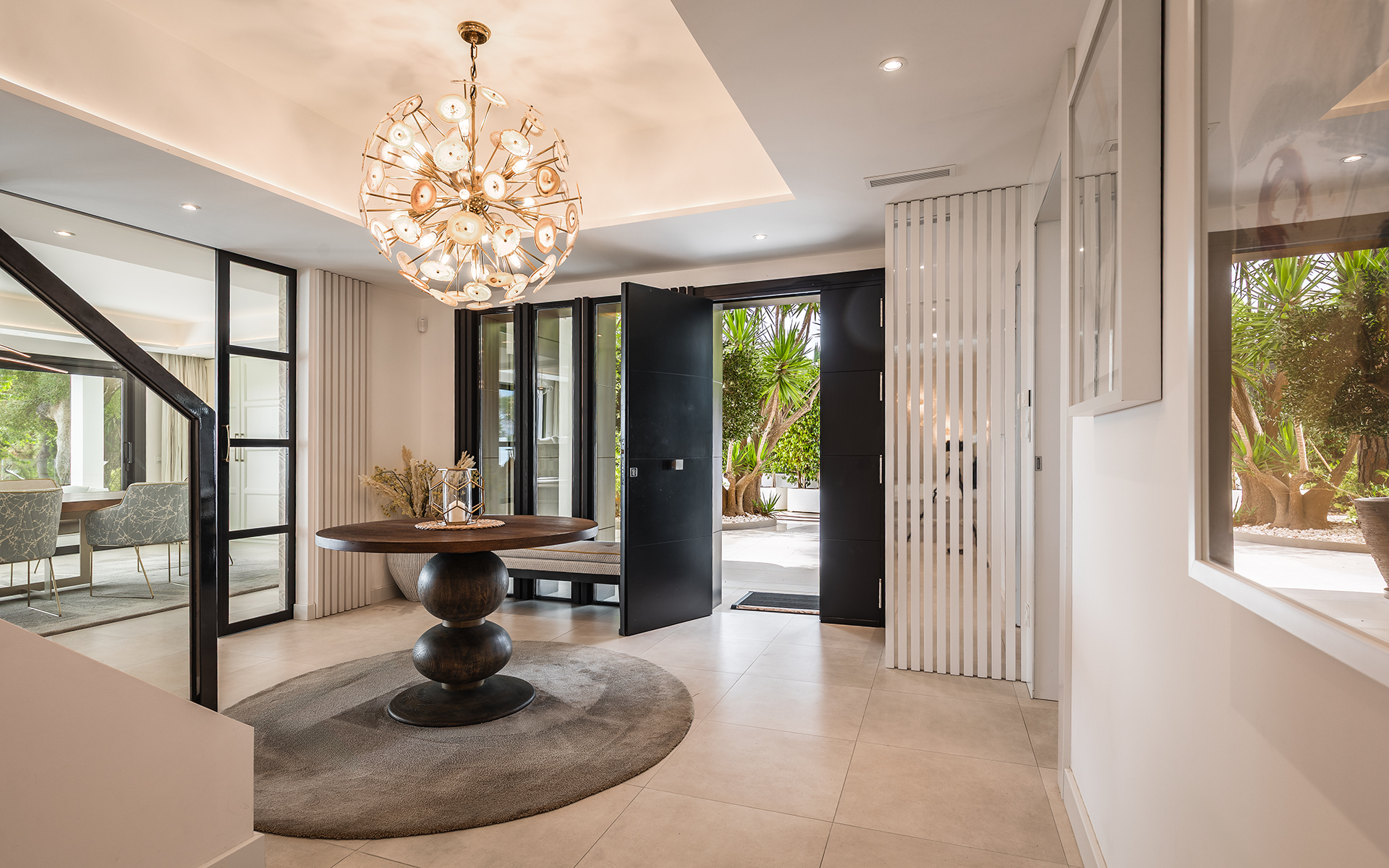 ELEGANTE VILLA TOTALMENTE REFORMADA CON CASA DE INVITADOS Y VISTAS PANORÁMICAS EN EL MADROÑAL - MALAGA — imagen 17