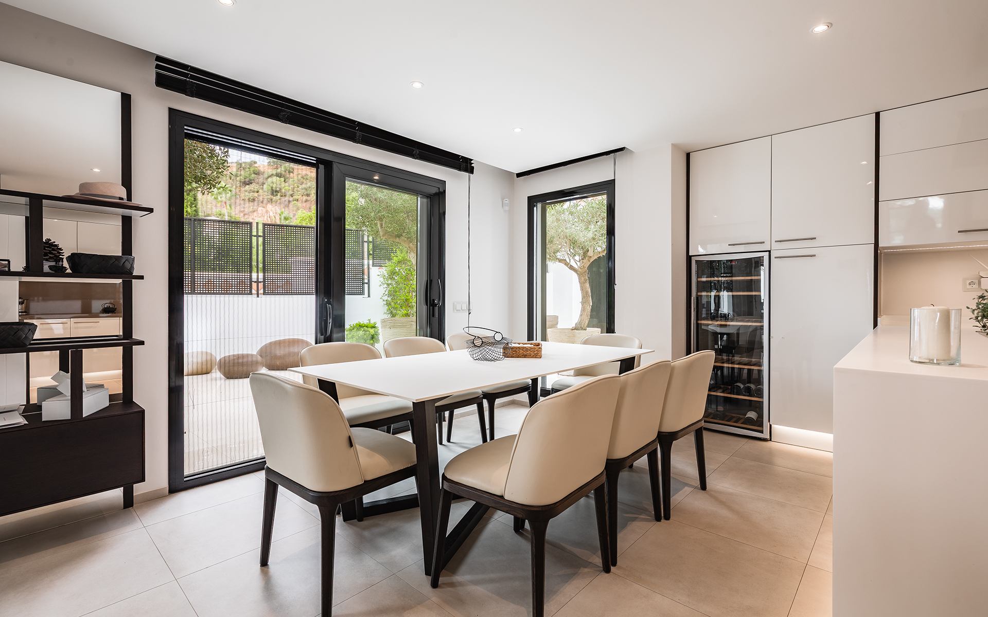 ELEGANTE VILLA TOTALMENTE REFORMADA CON CASA DE INVITADOS Y VISTAS PANORÁMICAS EN EL MADROÑAL - MALAGA — imagen 19