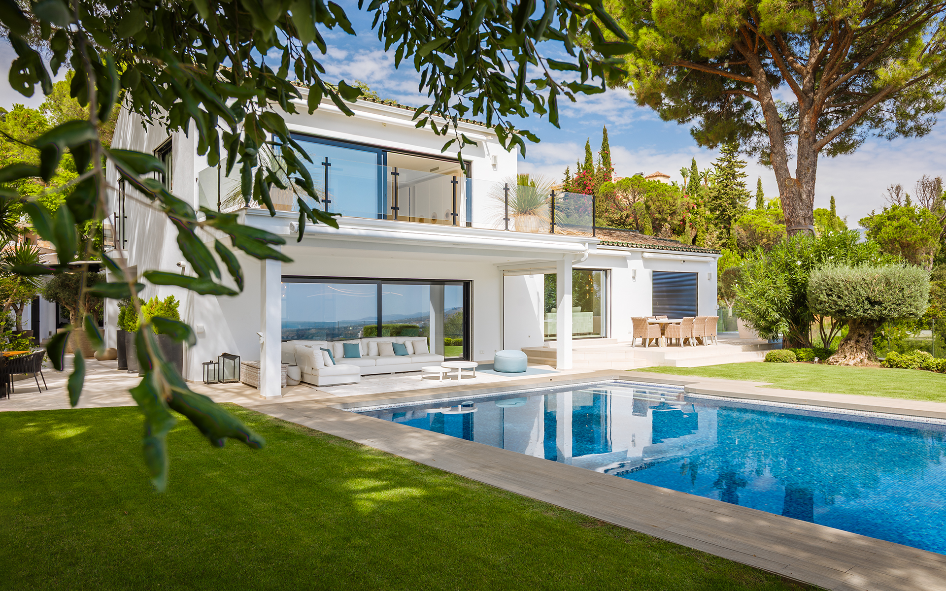 ELEGANTE VILLA TOTALMENTE REFORMADA CON CASA DE INVITADOS Y VISTAS PANORÁMICAS EN EL MADROÑAL - MALAGA — imagen 30