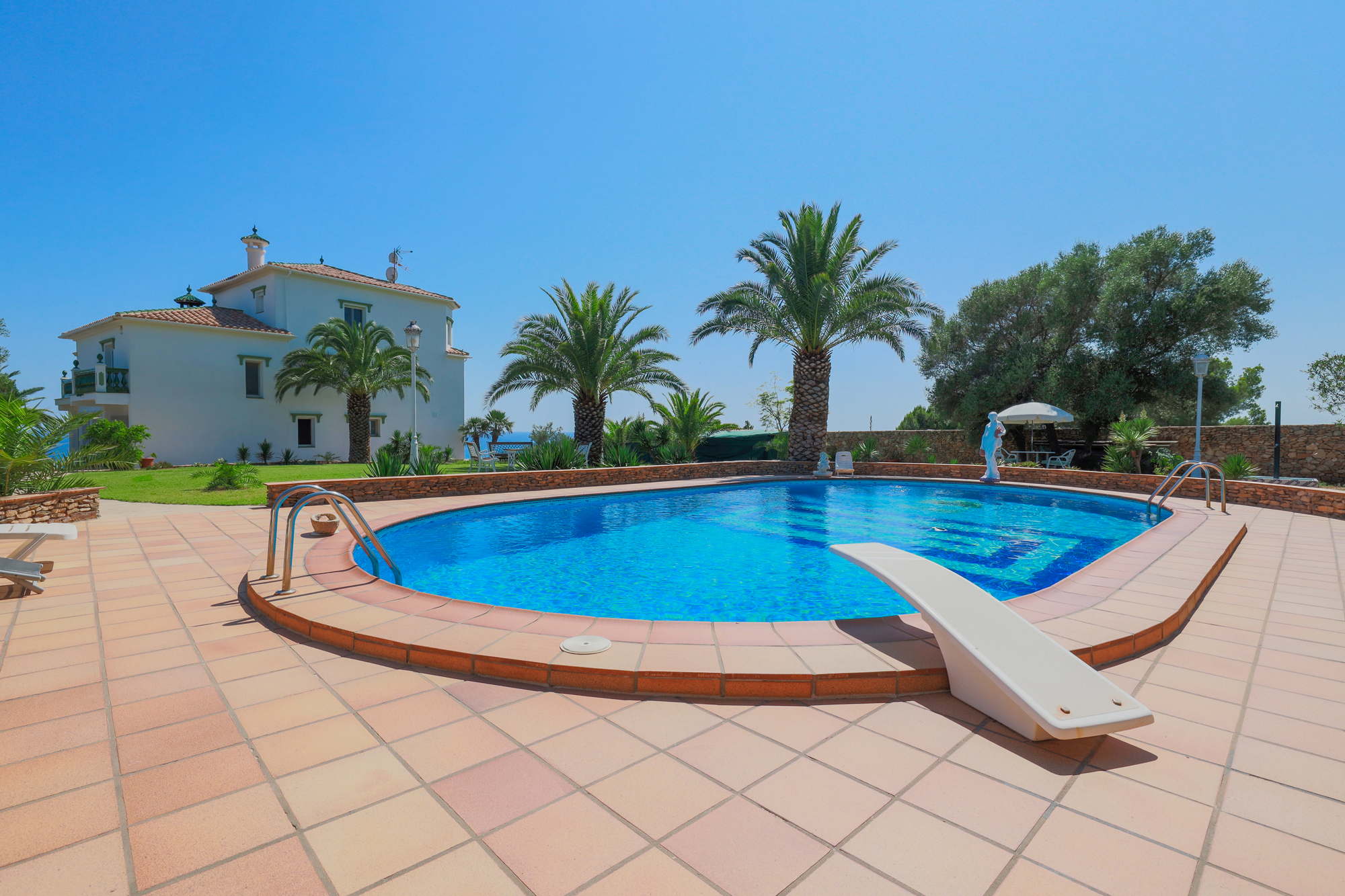 Villa Exclusiva con Vistas Panorámicas en Tarragona — imagen 3
