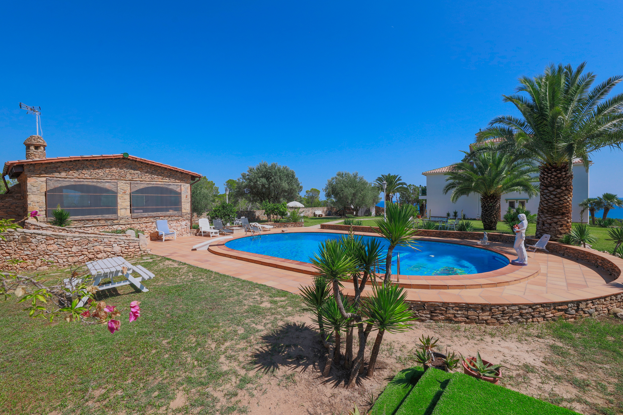 Villa Exclusiva con Vistas Panorámicas en Tarragona — imagen 6