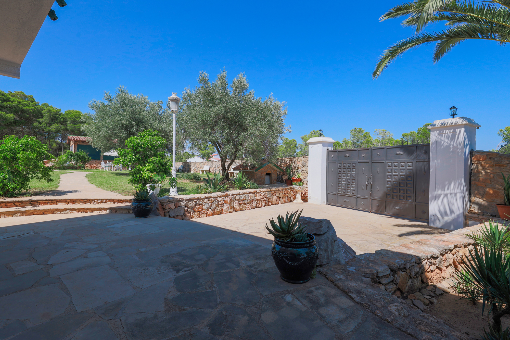Villa Exclusiva con Vistas Panorámicas en Tarragona — imagen 10