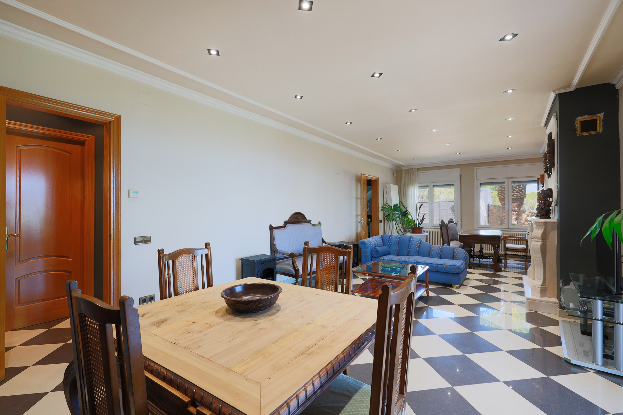 Villa Exclusiva con Vistas Panorámicas en Tarragona — imagen 14