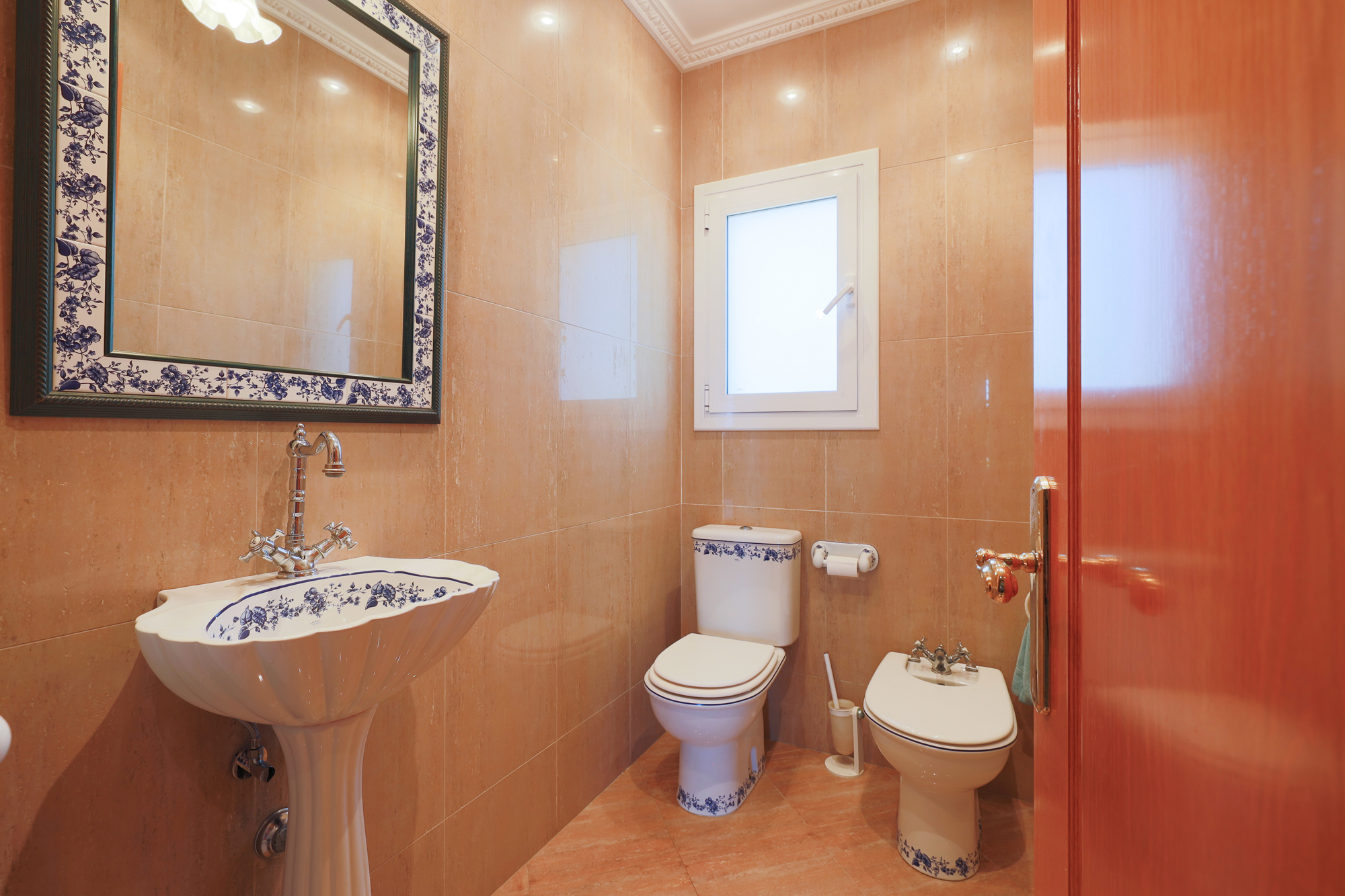 Villa Exclusiva con Vistas Panorámicas en Tarragona — imagen 17