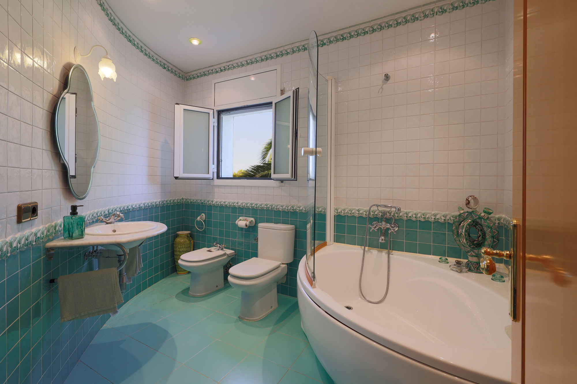 Villa Exclusiva con Vistas Panorámicas en Tarragona — imagen 23