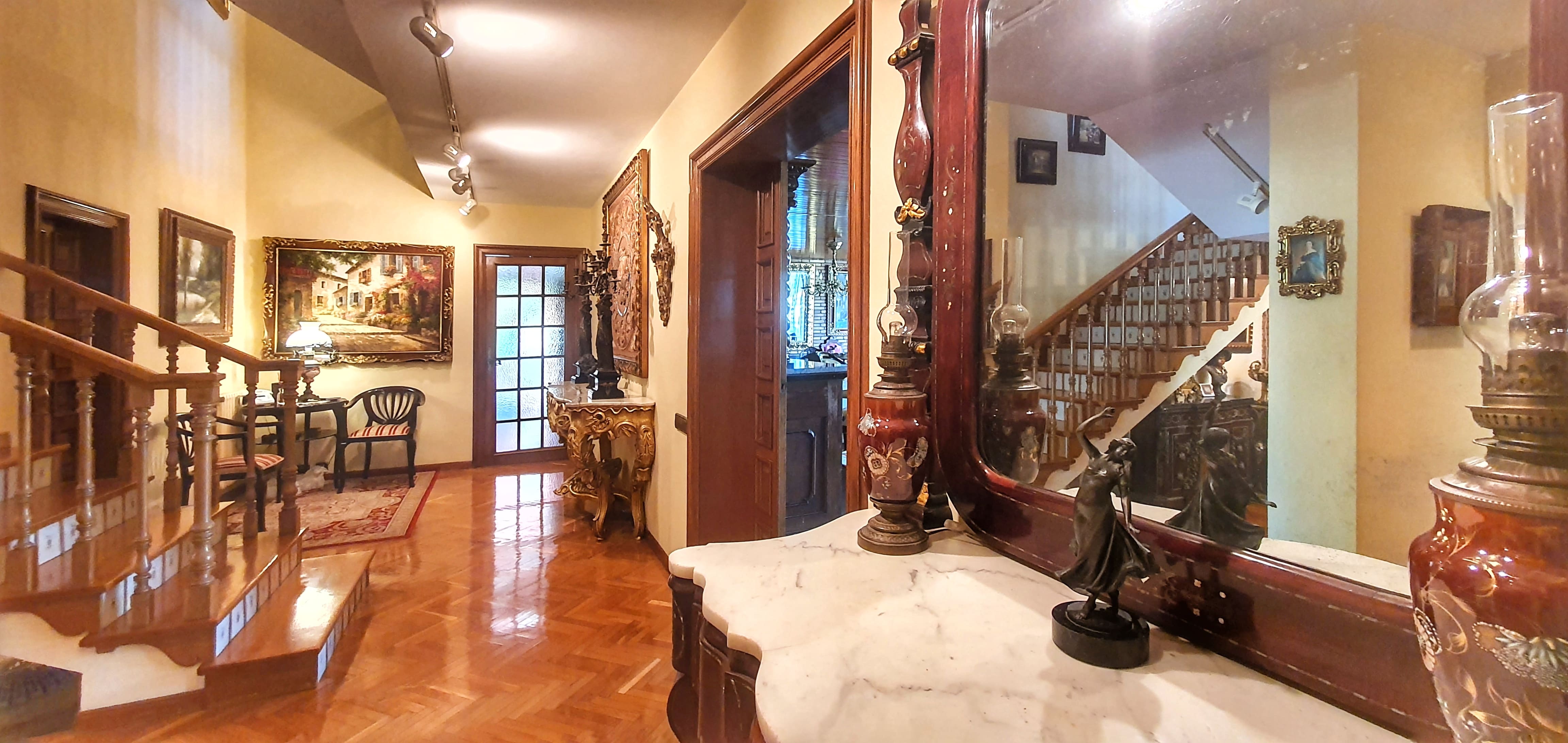 Exclusiva Villa de Estilo Inglés con Piscina Privada y Vistas al Mar - Barcelona — imagen 7