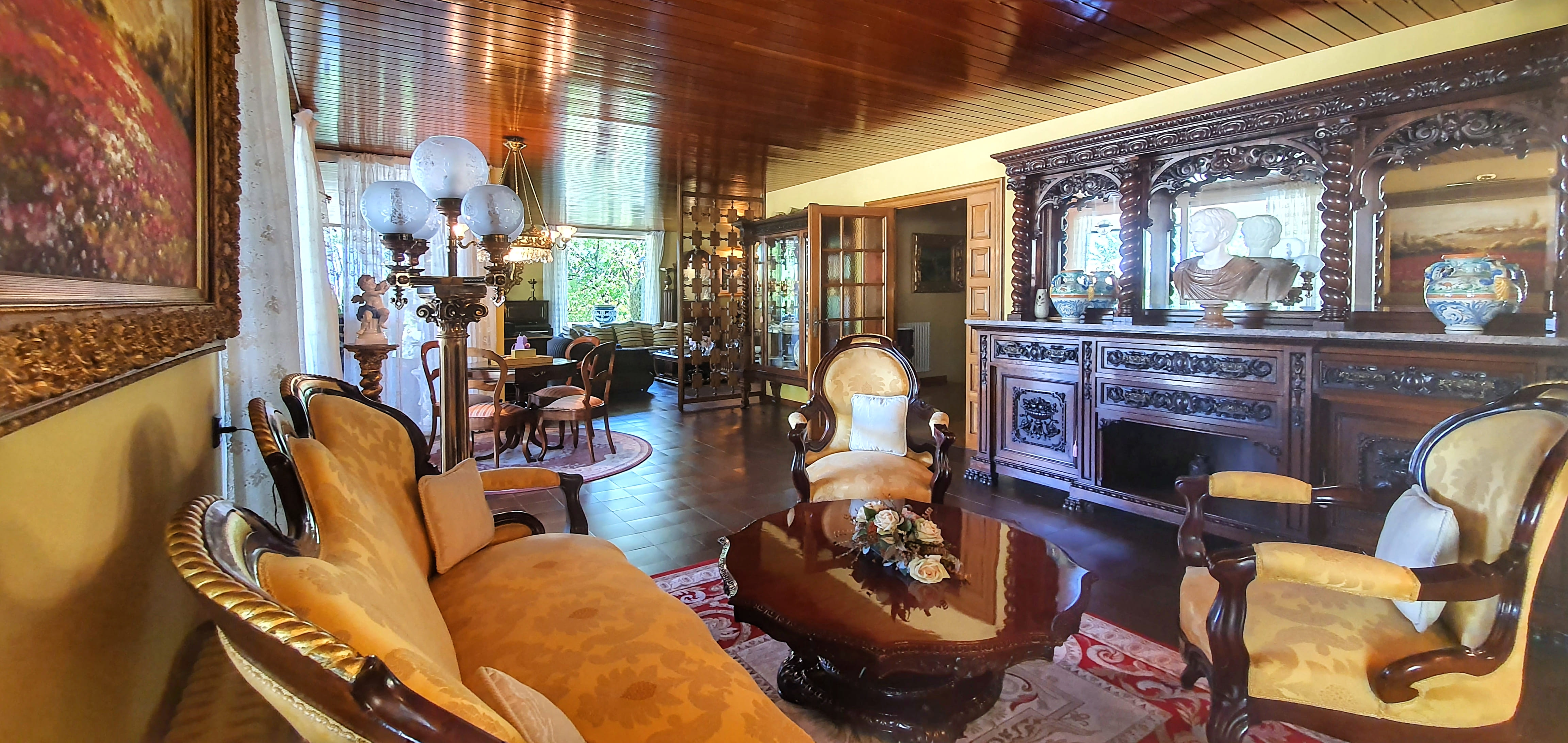 Exclusiva Villa de Estilo Inglés con Piscina Privada y Vistas al Mar - Barcelona — imagen 12