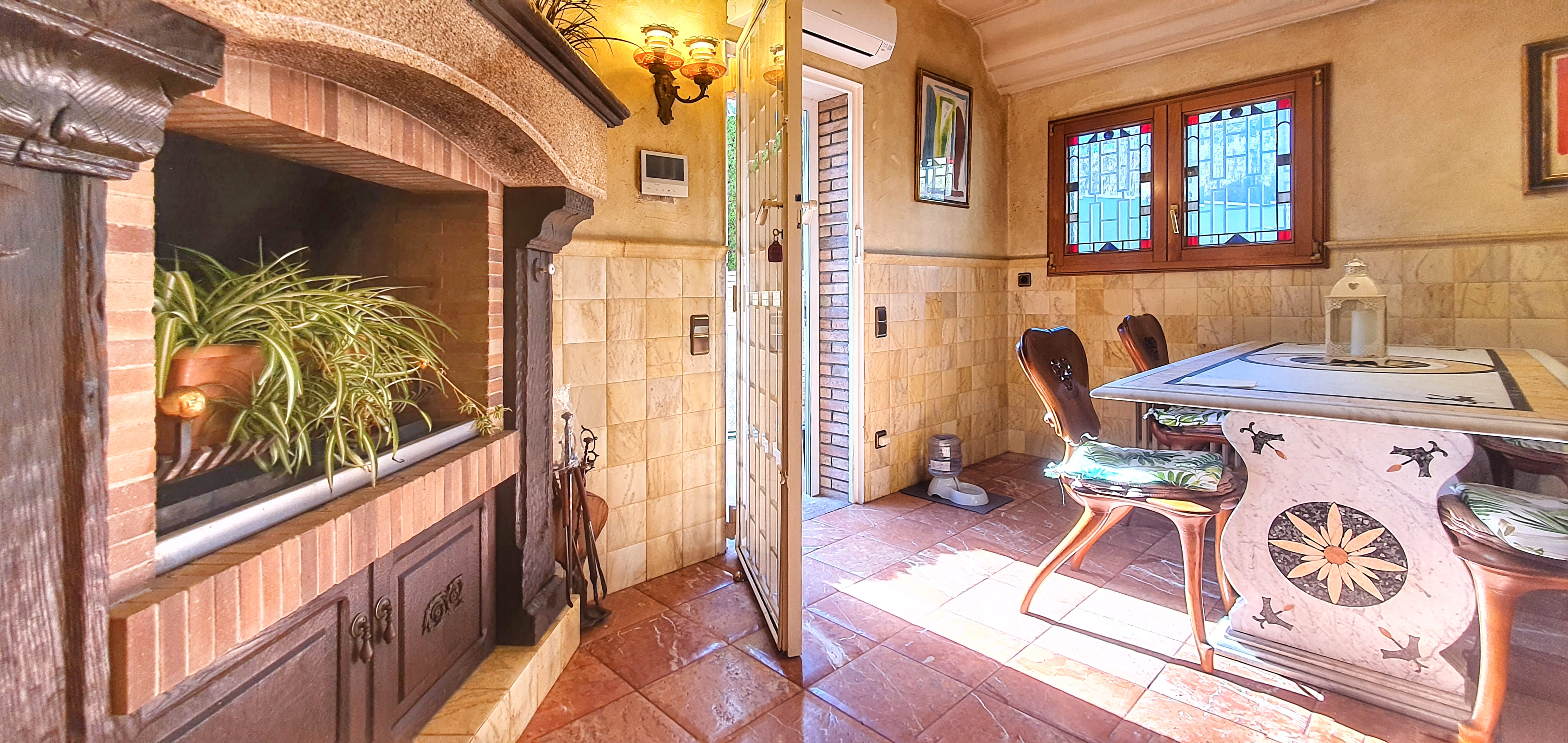 Exclusiva Villa de Estilo Inglés con Piscina Privada y Vistas al Mar - Barcelona — imagen 18