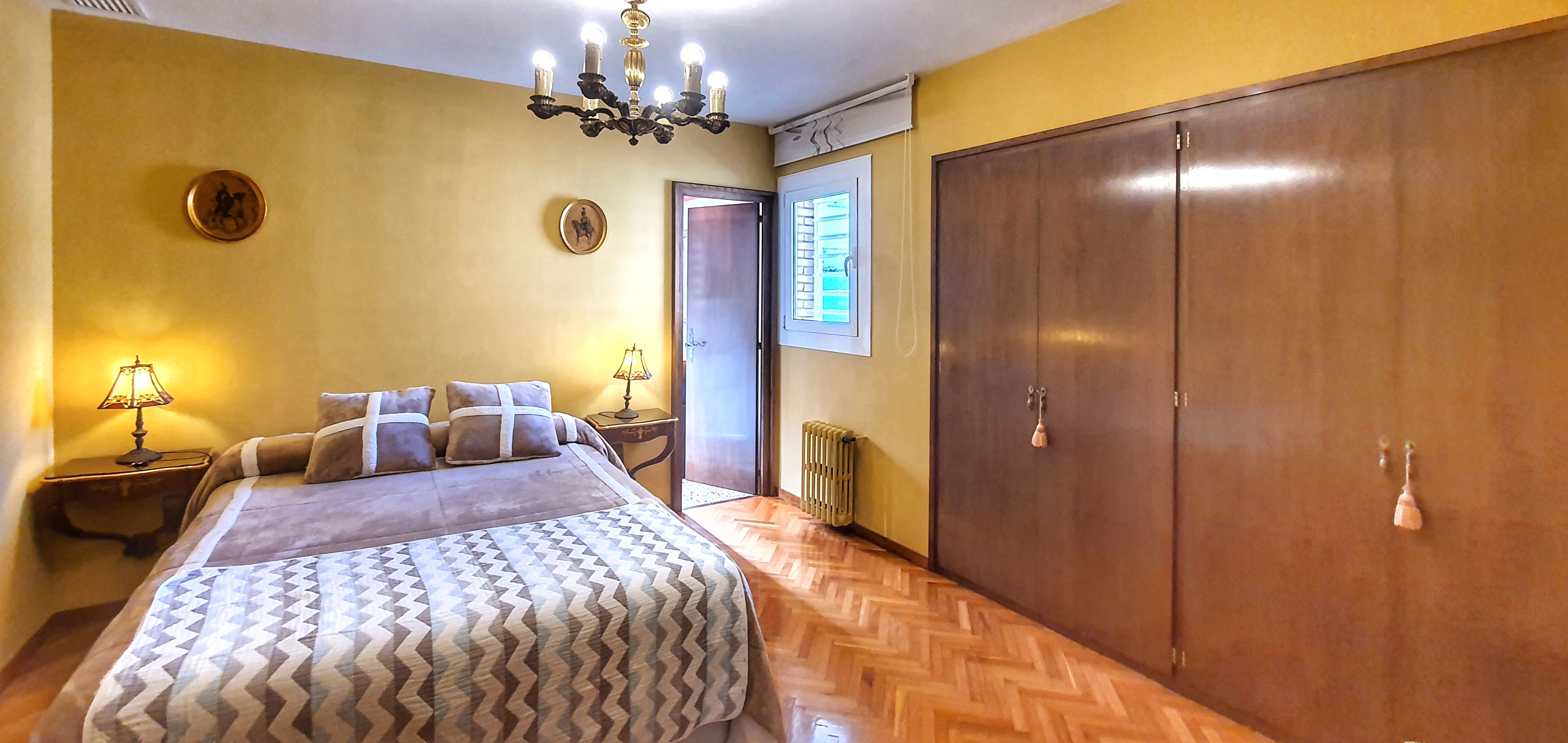 Exclusiva Villa de Estilo Inglés con Piscina Privada y Vistas al Mar - Barcelona — imagen 28