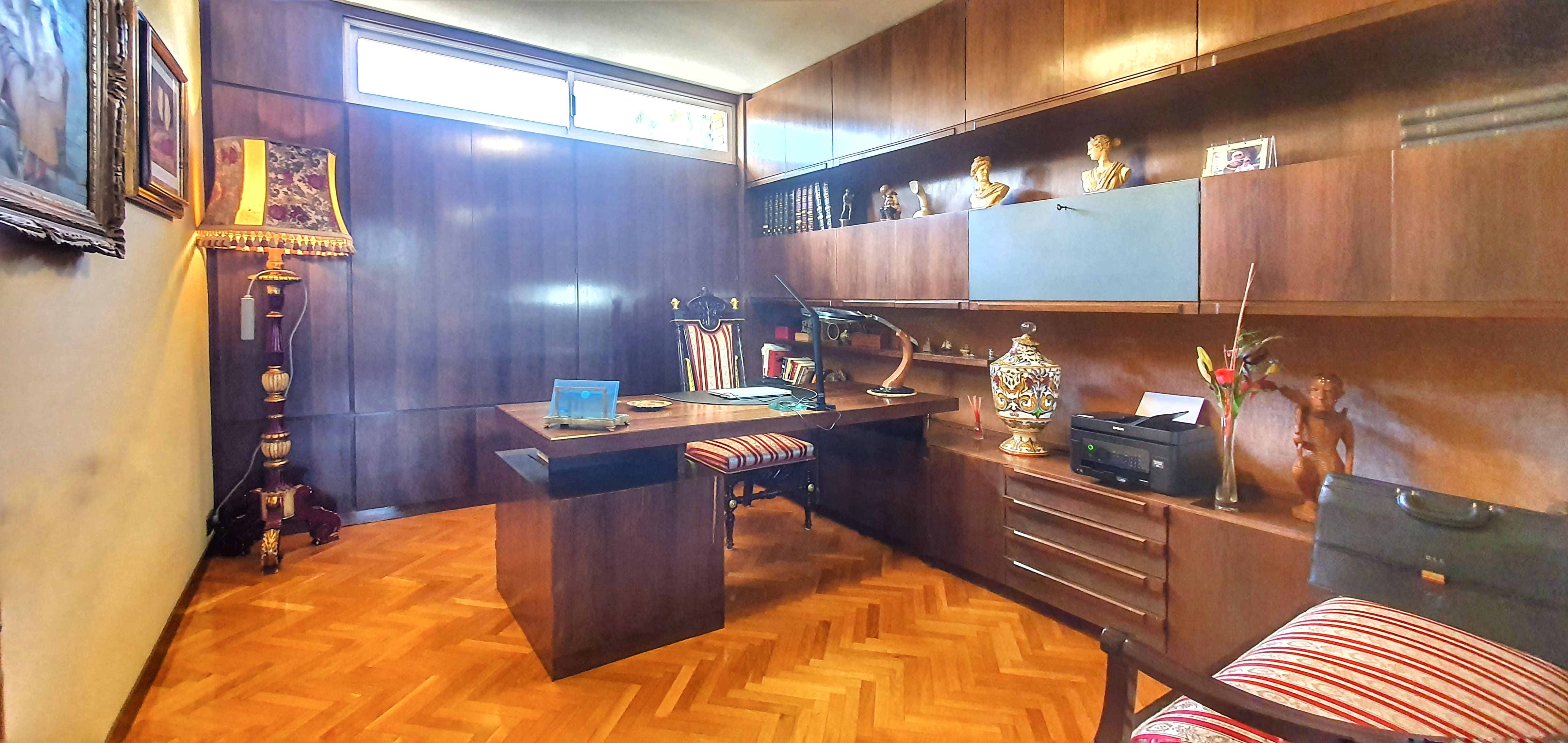 Exclusiva Villa de Estilo Inglés con Piscina Privada y Vistas al Mar - Barcelona — imagen 30