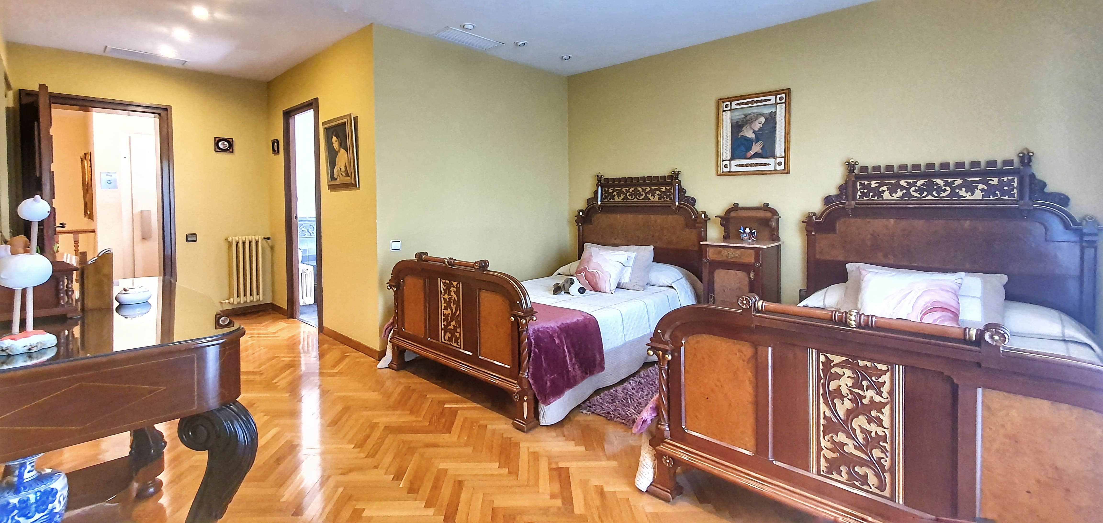 Exclusiva Villa de Estilo Inglés con Piscina Privada y Vistas al Mar - Barcelona — imagen 42