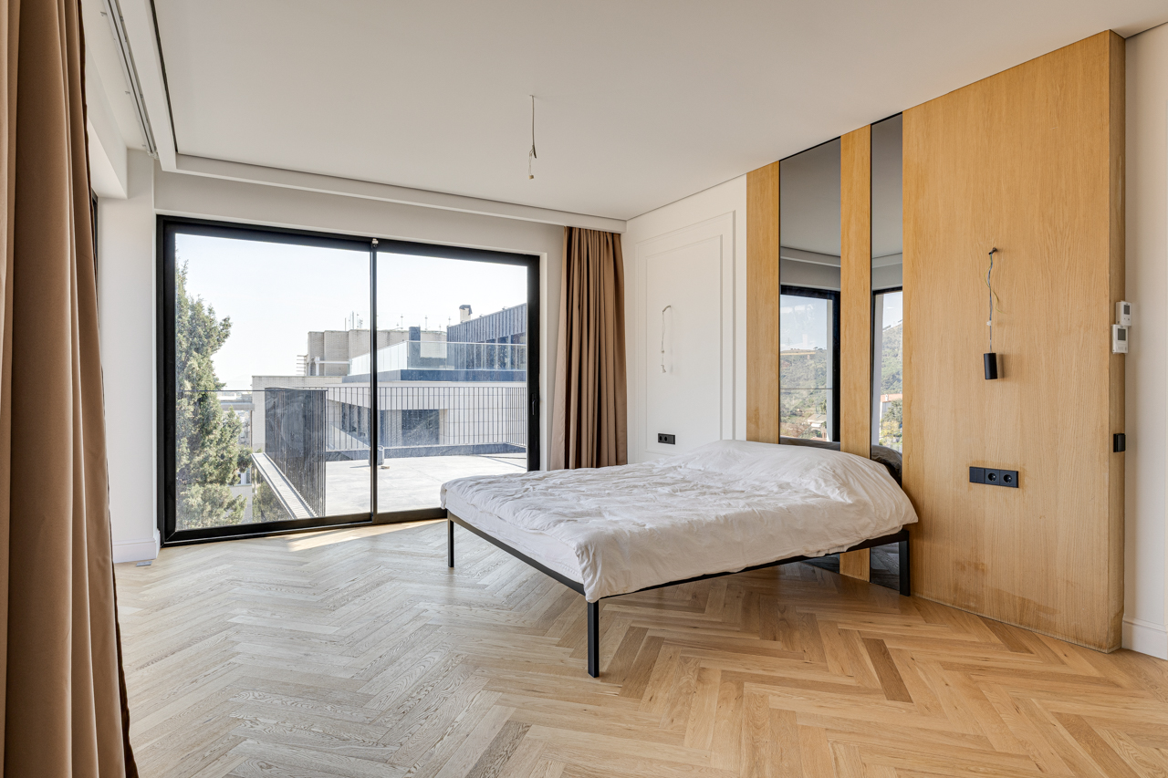 Villa de Vanguardia en Sant Just Desvern: Tecnología, Privacidad y Diseño — imagen 22