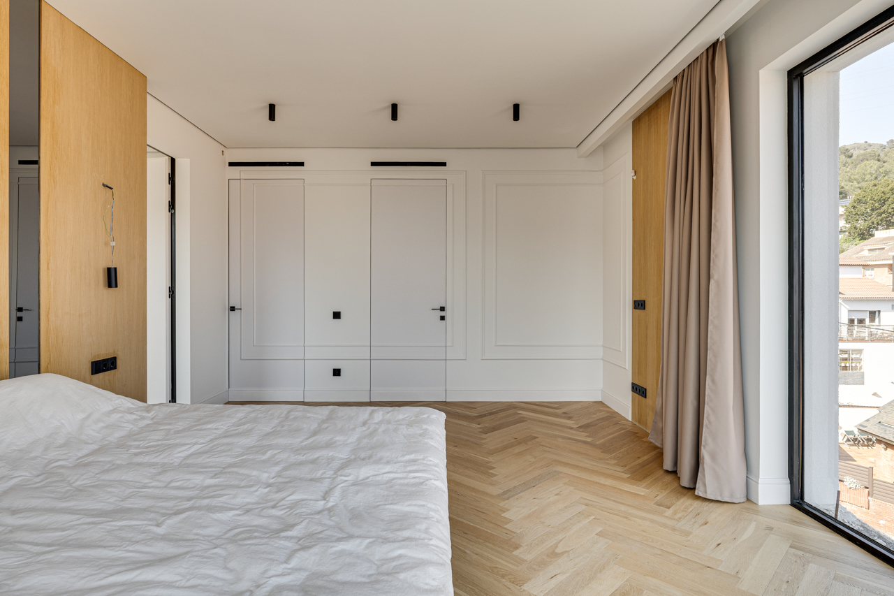 Villa de Vanguardia en Sant Just Desvern: Tecnología, Privacidad y Diseño — imagen 24