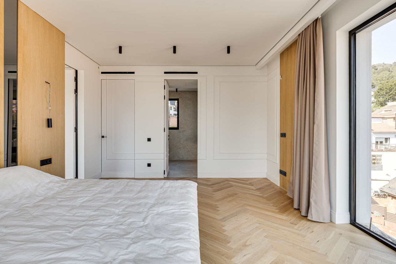 Villa de Vanguardia en Sant Just Desvern: Tecnología, Privacidad y Diseño — imagen 25