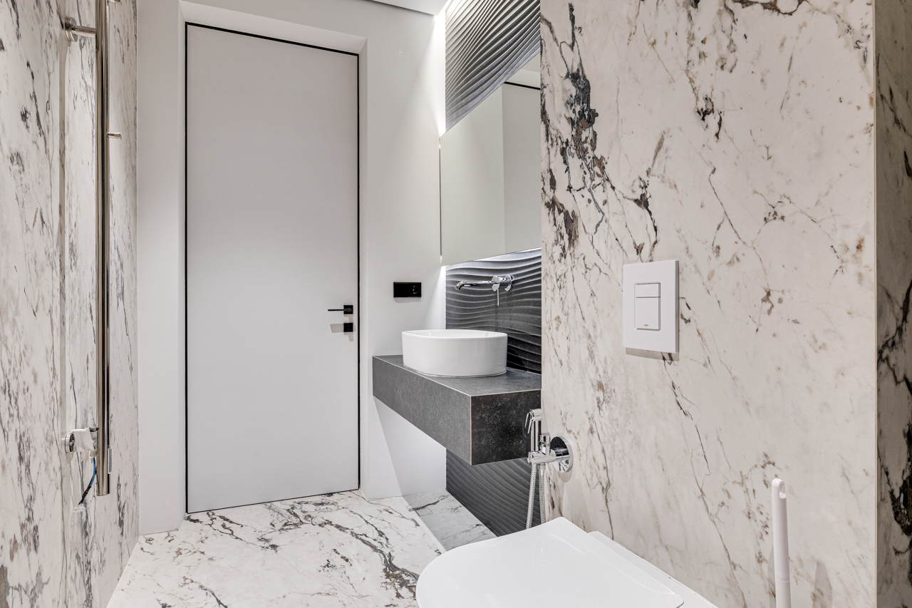 Villa de Vanguardia en Sant Just Desvern: Tecnología, Privacidad y Diseño — imagen 31