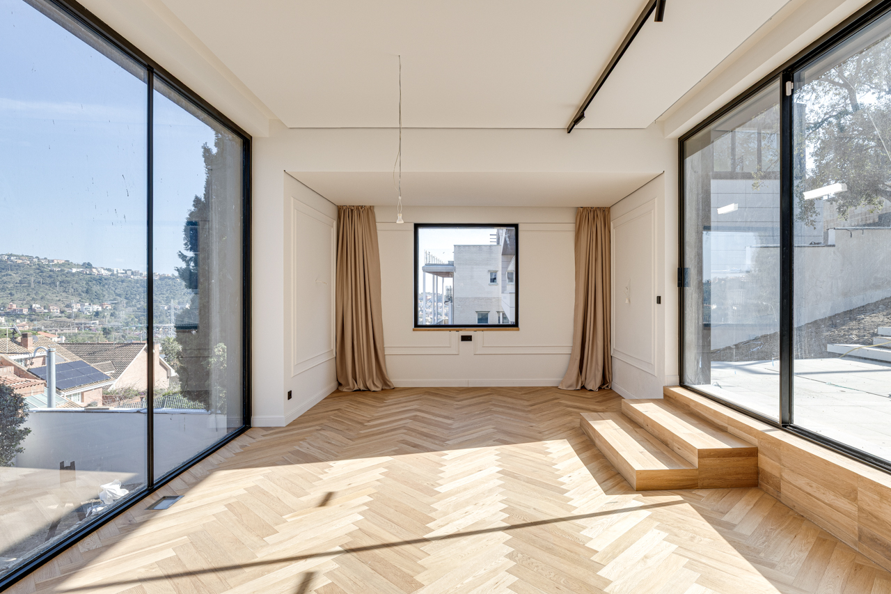 Villa de Vanguardia en Sant Just Desvern: Tecnología, Privacidad y Diseño — imagen 42