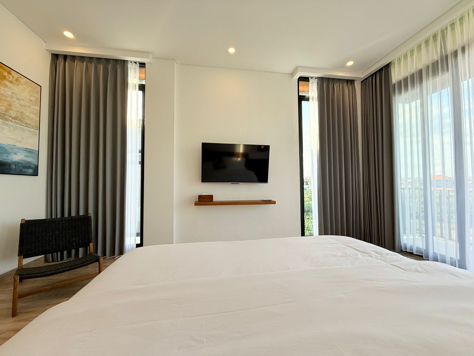 Villa moderna de 3 dormitorios a estrenar con vistas a los arrozales – Canggu, Bali — imagen 4