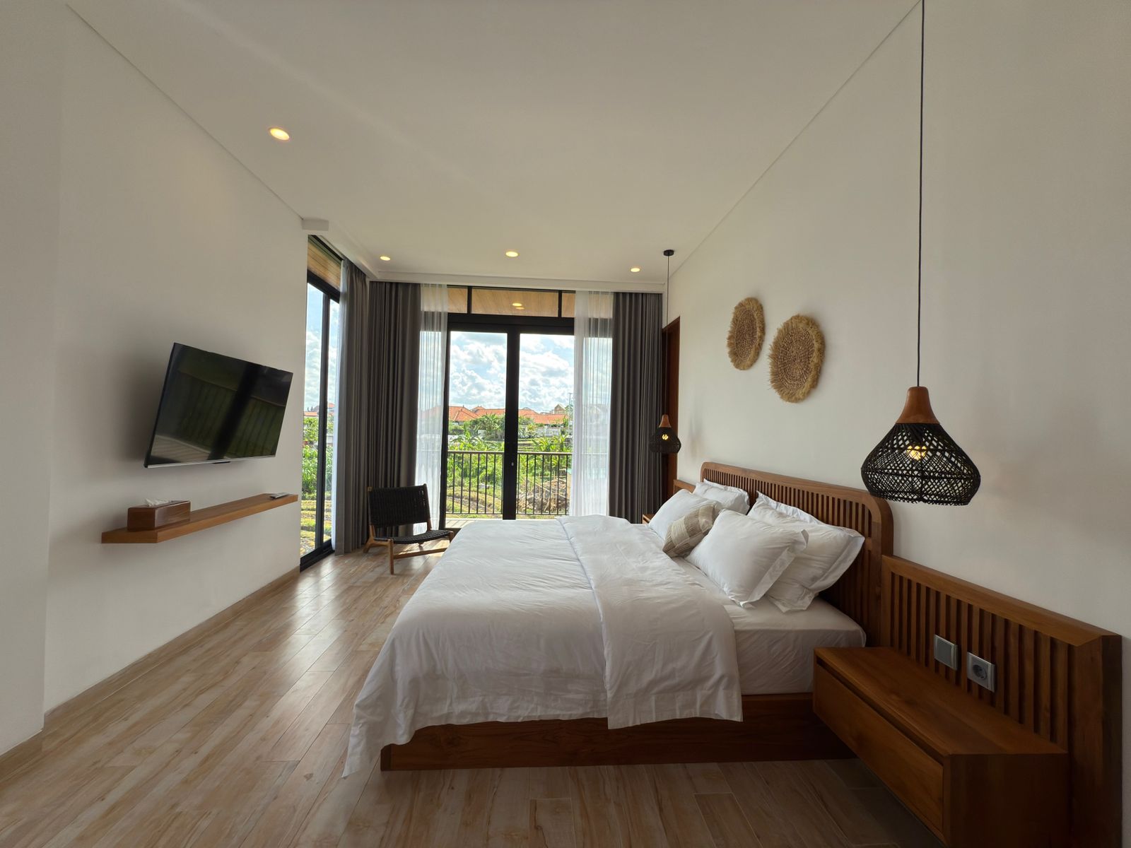 Villa moderna de 3 dormitorios a estrenar con vistas a los arrozales – Canggu, Bali — imagen 5
