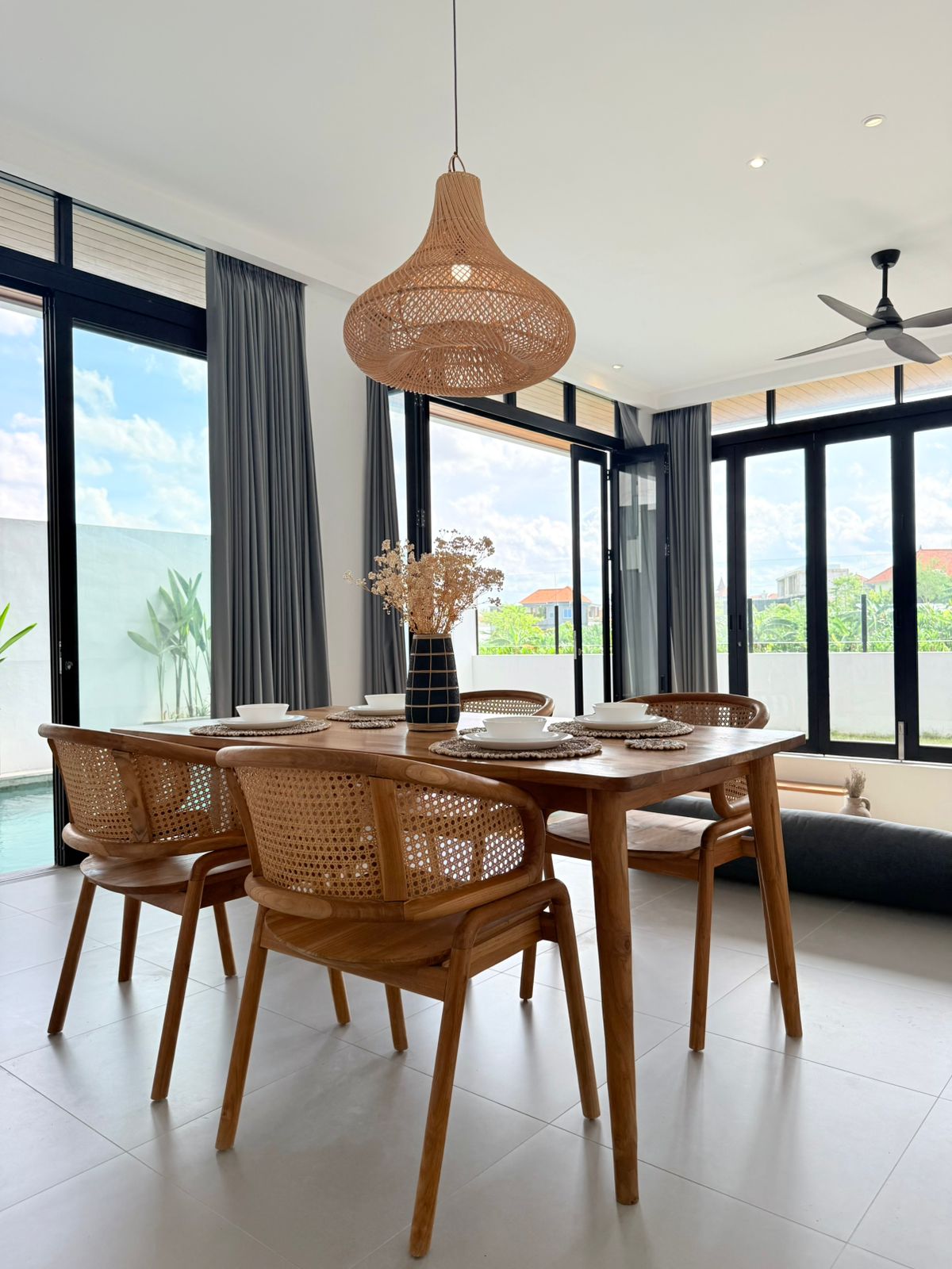 Villa moderna de 3 dormitorios a estrenar con vistas a los arrozales – Canggu, Bali — imagen 14