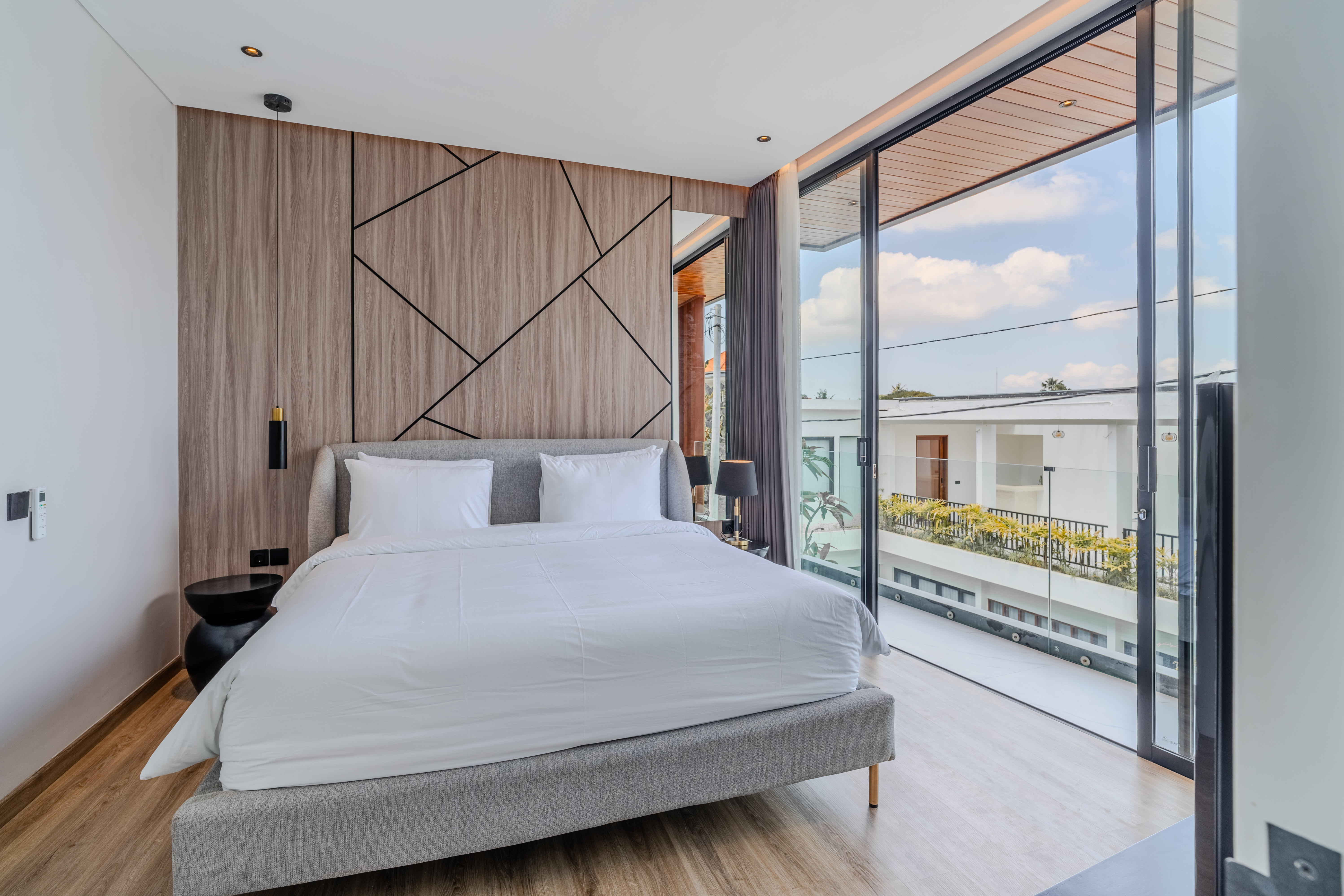 VILLA DE LUJO EN UMALAS, CON  PISCINAS PRIVADA. OFICINA — imagen 5