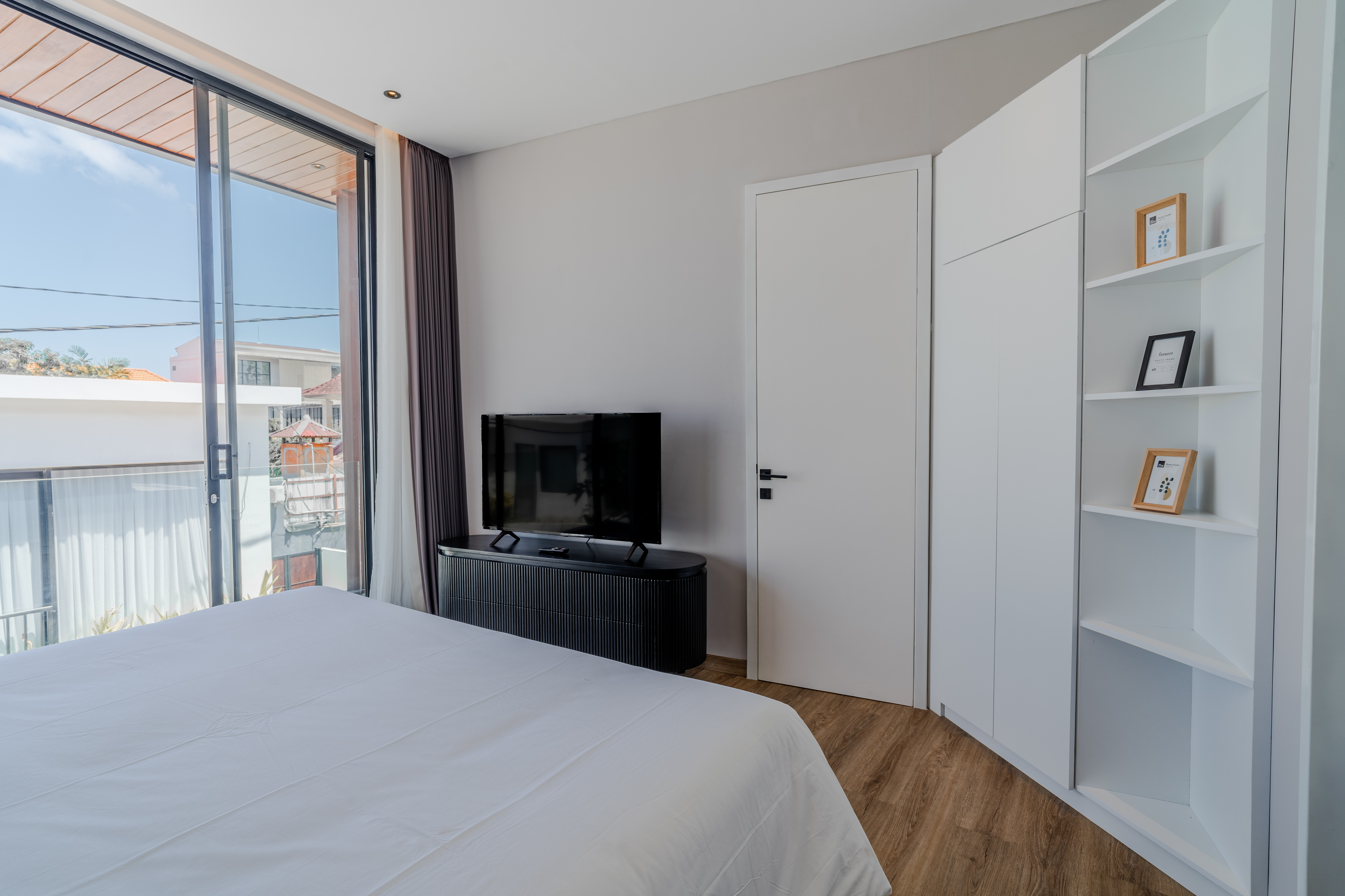 VILLA DE LUJO EN UMALAS, CON  PISCINAS PRIVADA. OFICINA — imagen 7
