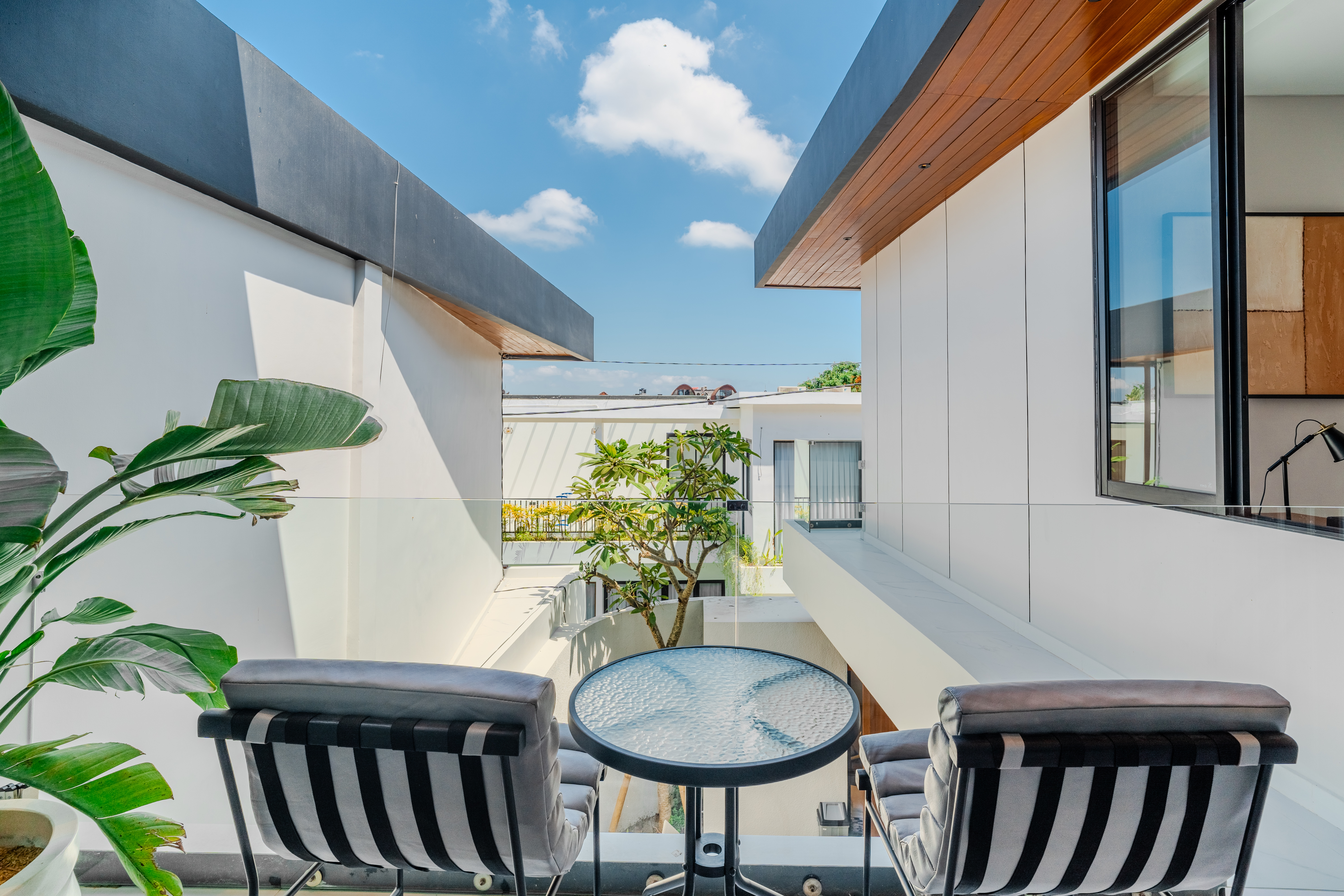 VILLA DE LUJO EN UMALAS, CON  PISCINAS PRIVADA. OFICINA — imagen 11