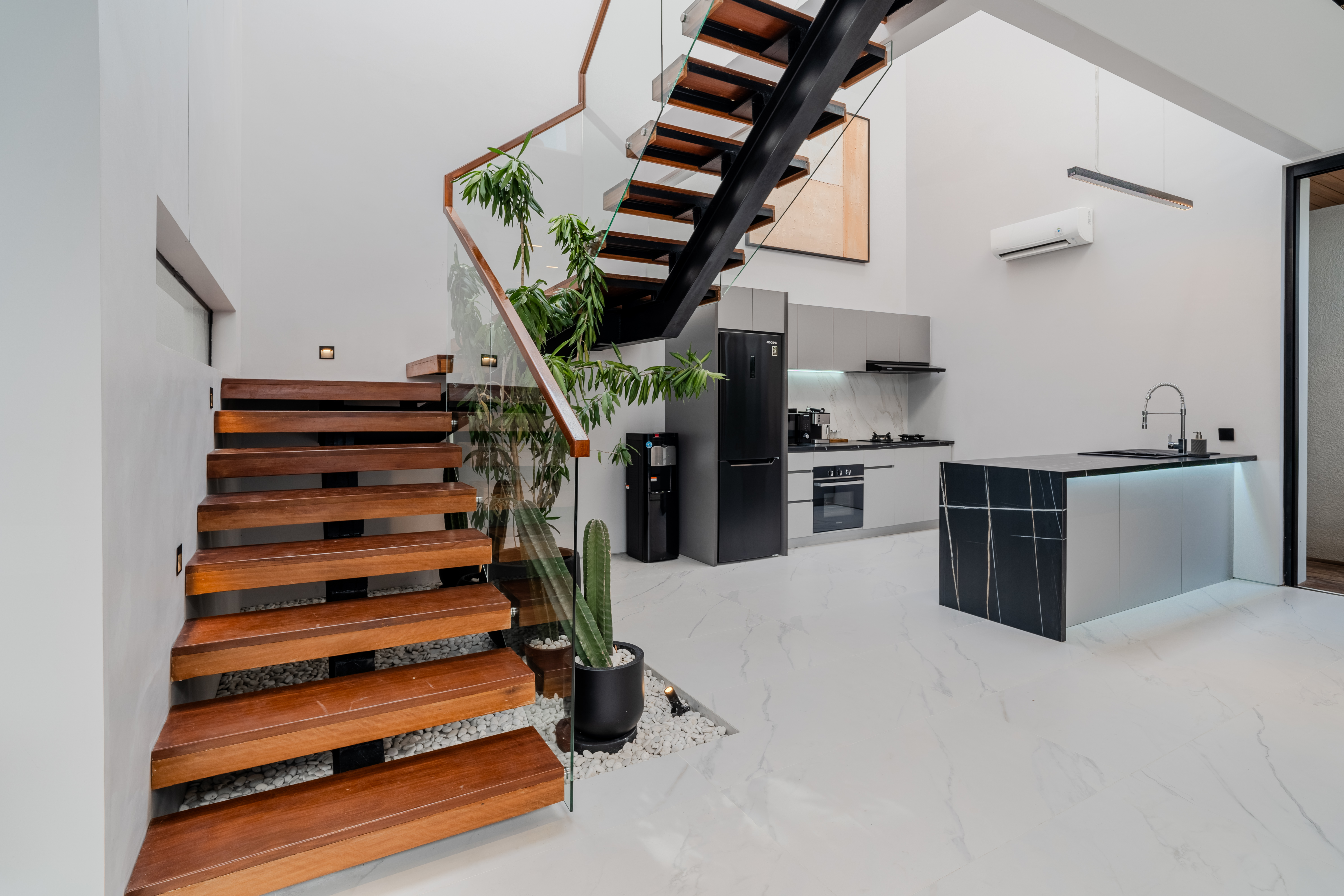 VILLA DE LUJO EN UMALAS, CON  PISCINAS PRIVADA. OFICINA — imagen 12