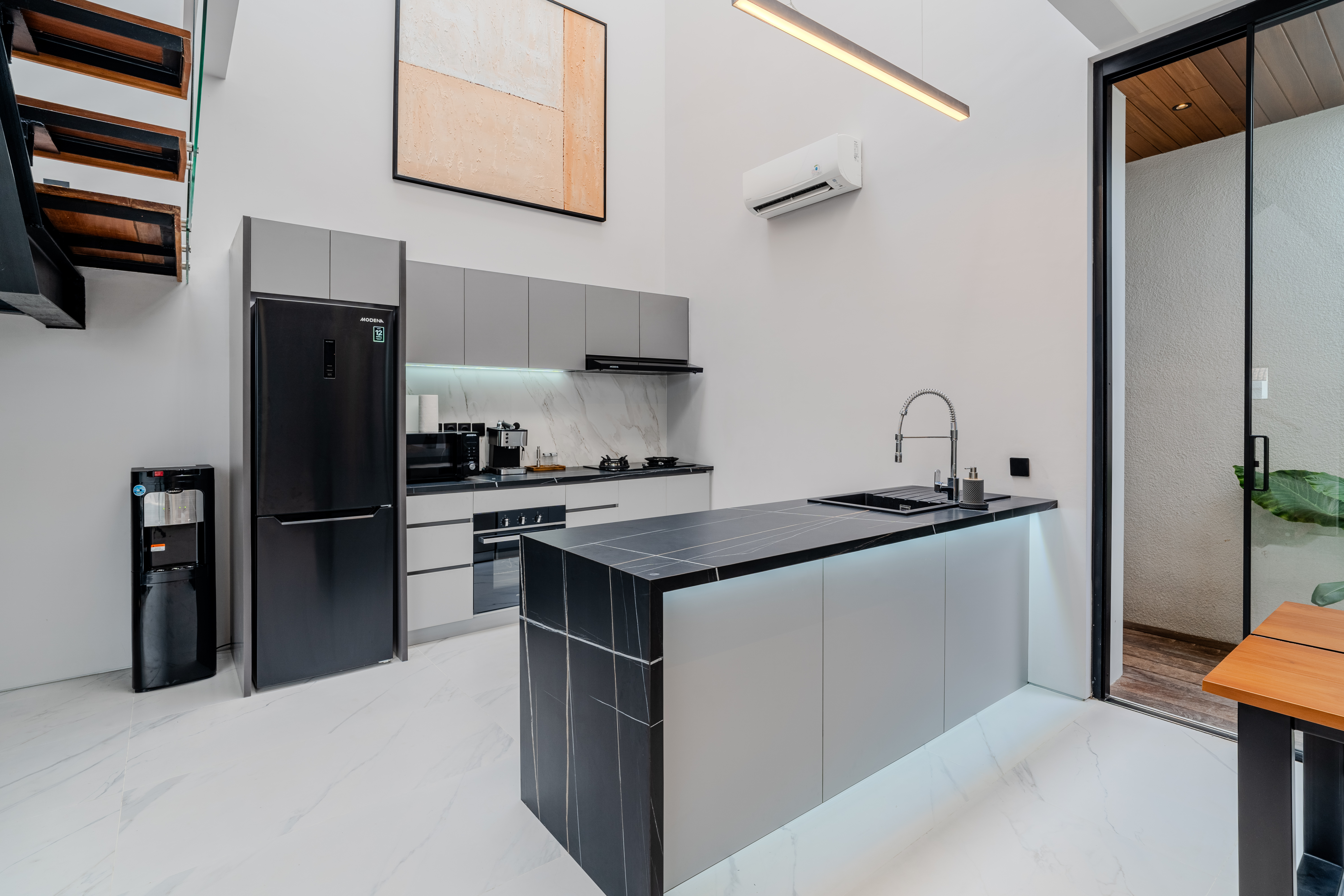 VILLA DE LUJO EN UMALAS, CON  PISCINAS PRIVADA. OFICINA — imagen 13