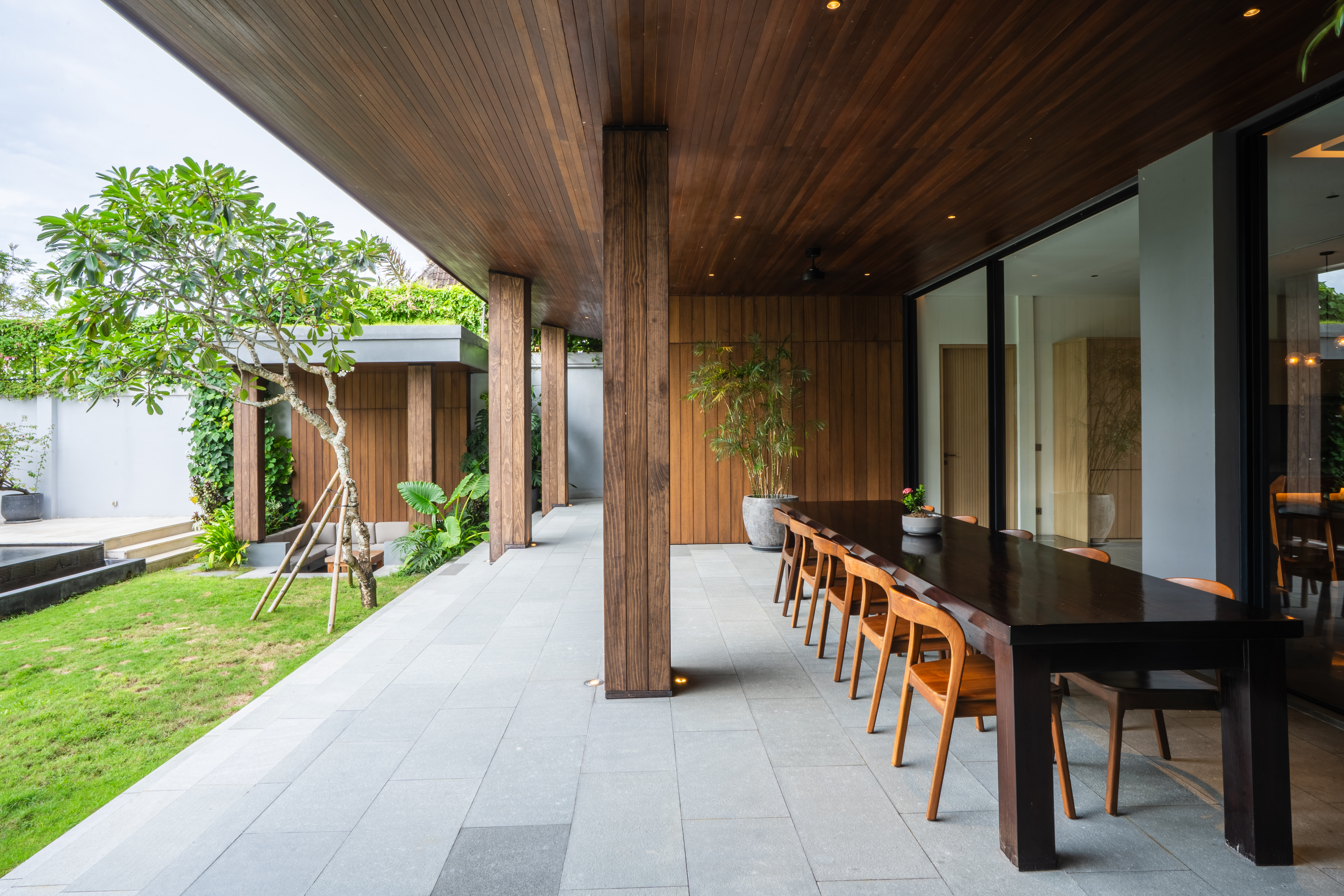 FINCA MODERNA DE LUJO EN TUMBAKAYUH — imagen 9