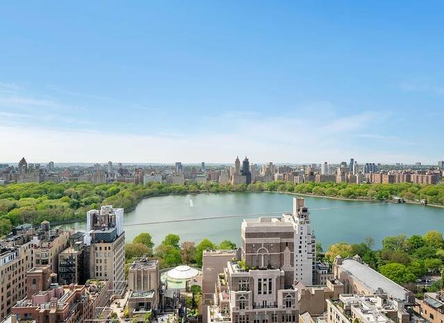 APARTAMENTO EN THE PARK REGIS