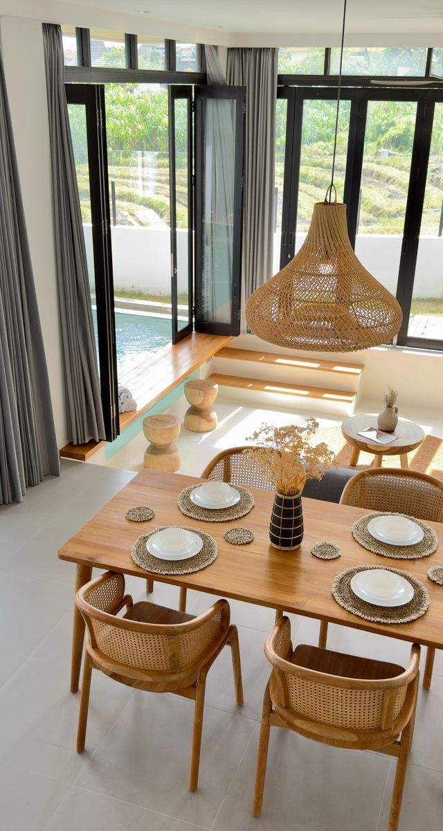 Villa moderna de 3 dormitorios a estrenar con vistas a los arrozales – Canggu, Bali