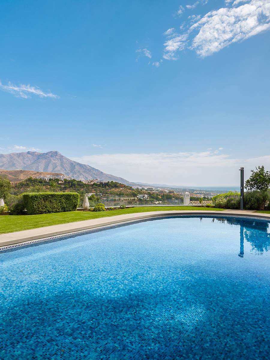 ELEGANTE VILLA TOTALMENTE REFORMADA CON CASA DE INVITADOS Y VISTAS PANORÁMICAS EN EL MADROÑAL - MALAGA — imagen 28