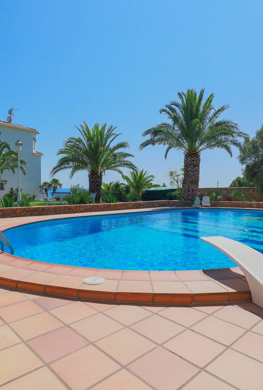Villa Exclusiva con Vistas Panorámicas en Tarragona — imagen 3