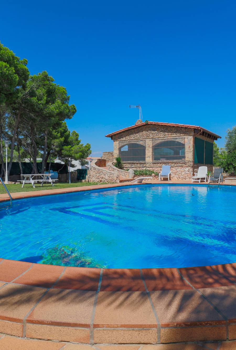 Villa Exclusiva con Vistas Panorámicas en Tarragona — imagen 4
