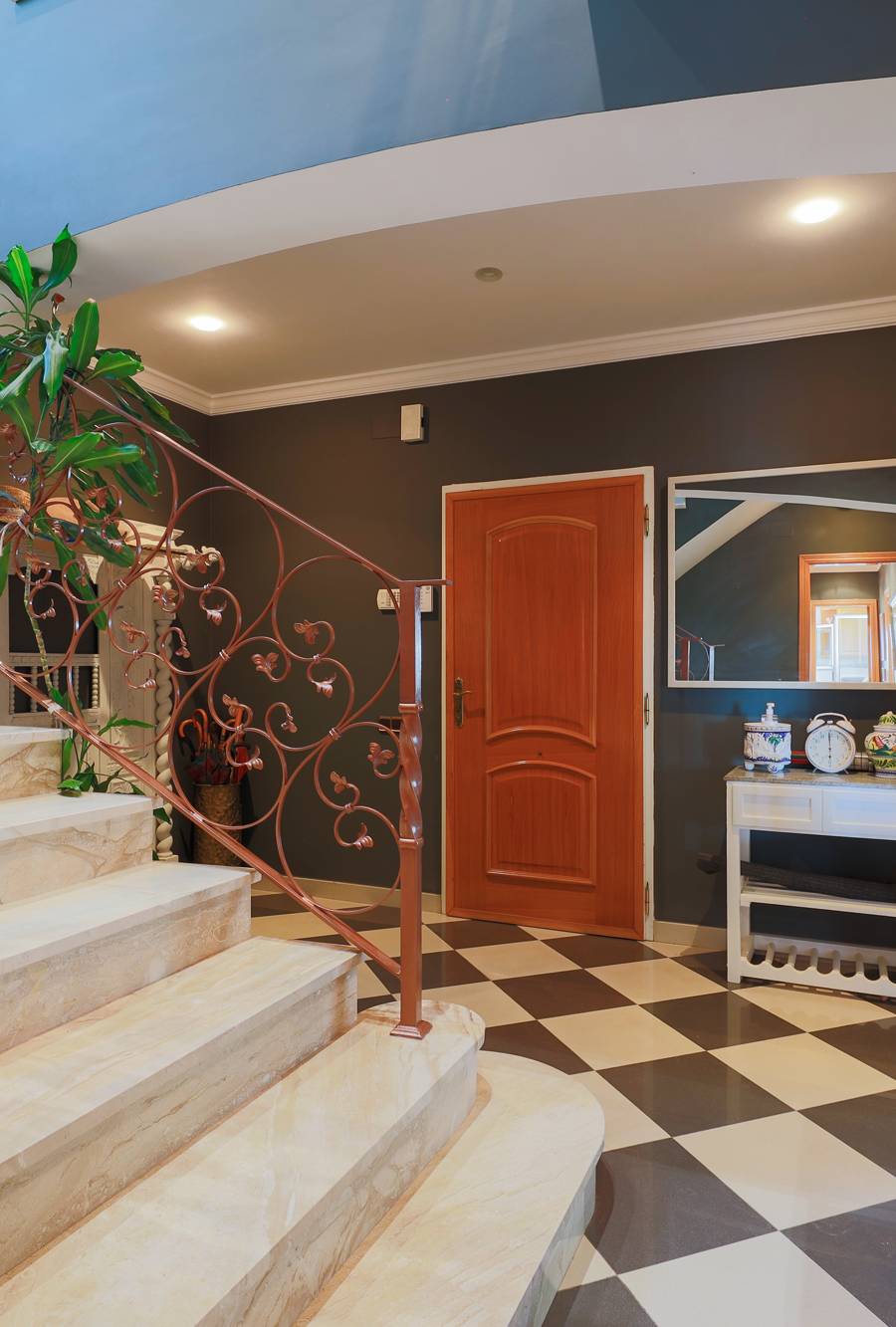 Villa Exclusiva con Vistas Panorámicas en Tarragona — imagen 12