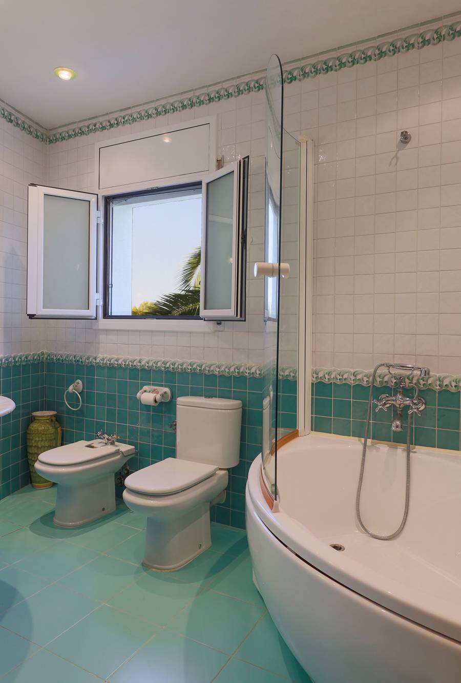 Villa Exclusiva con Vistas Panorámicas en Tarragona — imagen 23