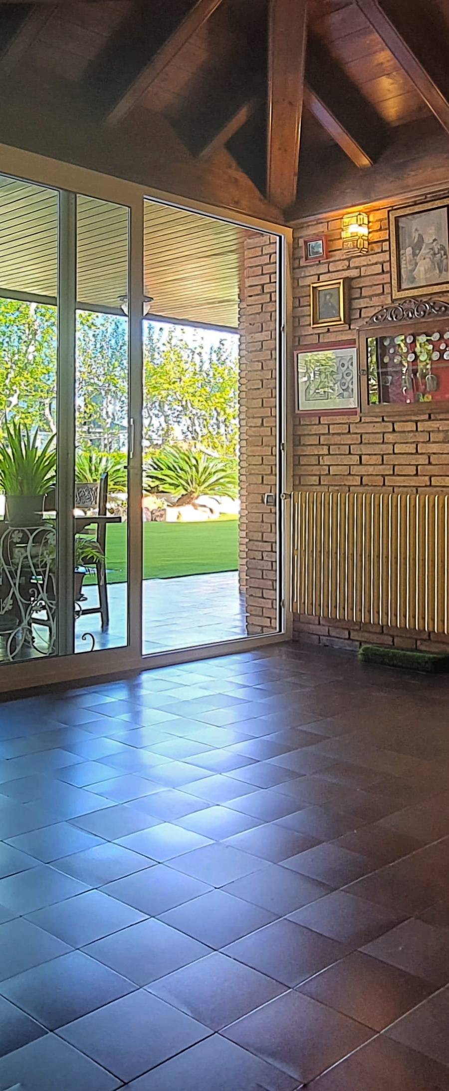 Exclusiva Villa de Estilo Inglés con Piscina Privada y Vistas al Mar - Barcelona — imagen 21
