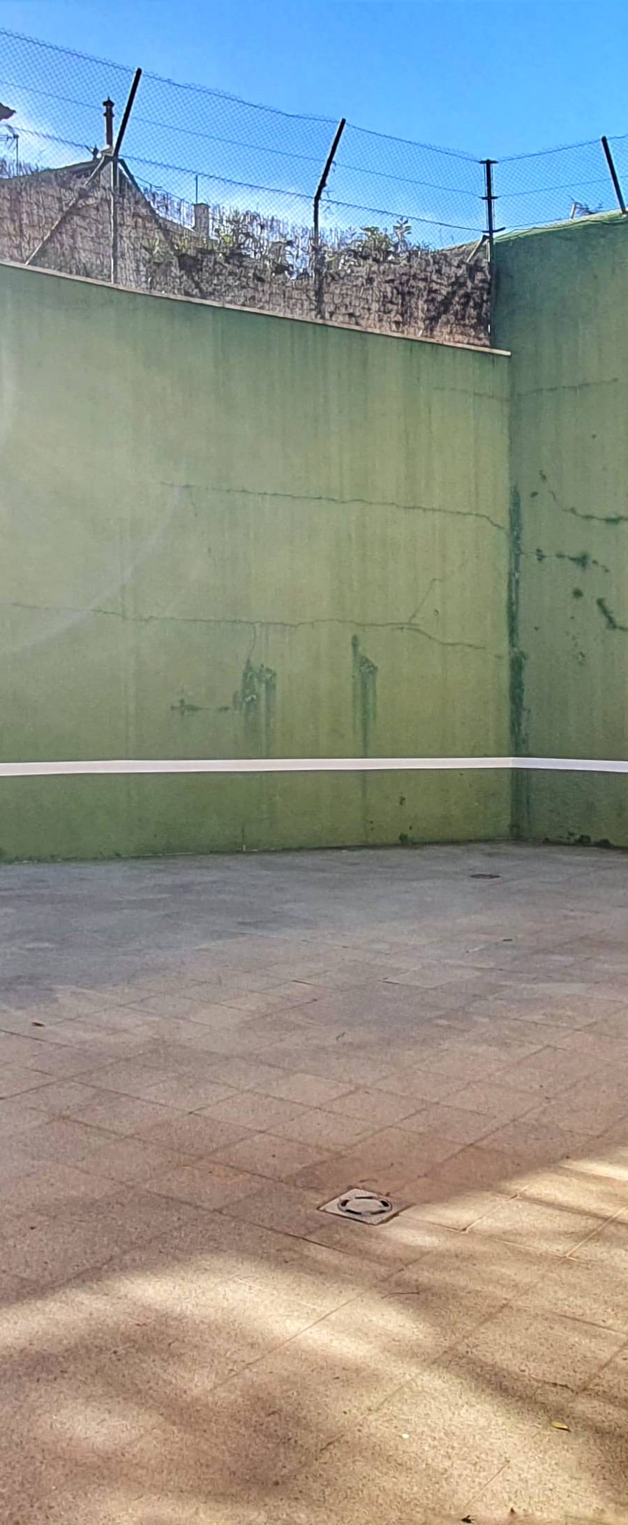Exclusiva Villa de Estilo Inglés con Piscina Privada y Vistas al Mar - Barcelona — imagen 24