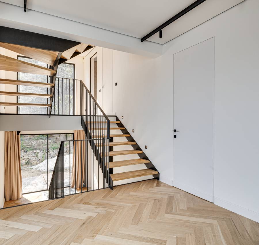 Villa de Vanguardia en Sant Just Desvern: Tecnología, Privacidad y Diseño — imagen 20