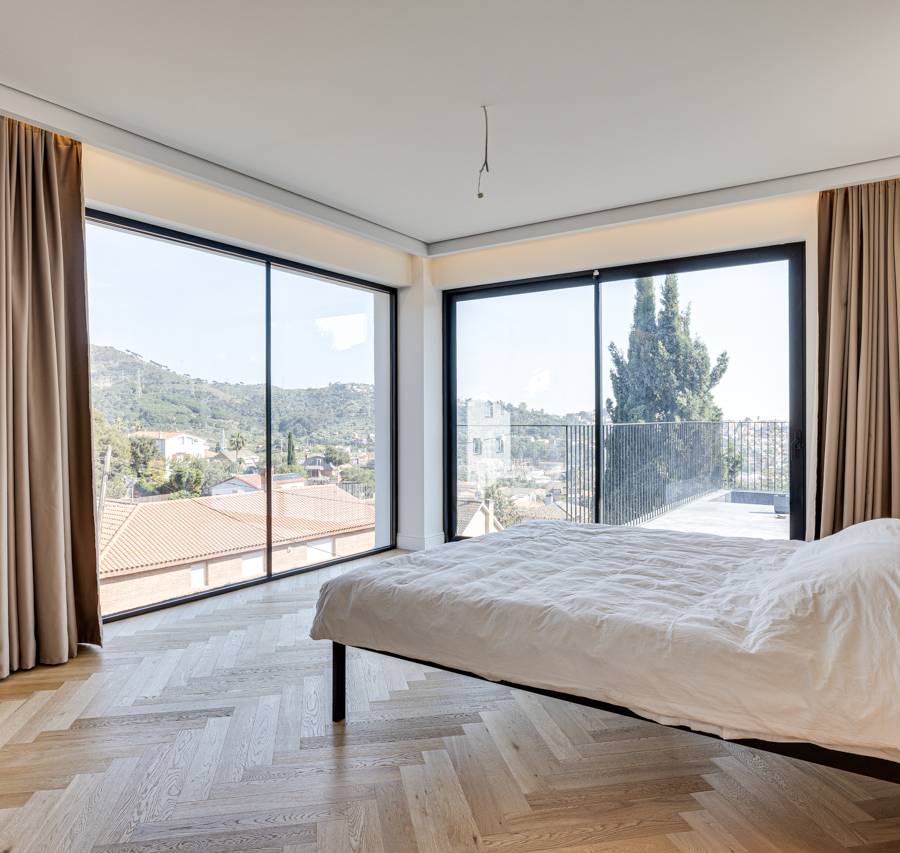 Villa de Vanguardia en Sant Just Desvern: Tecnología, Privacidad y Diseño — imagen 21