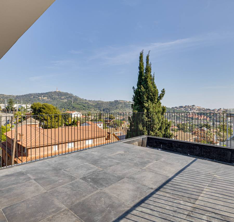 Villa de Vanguardia en Sant Just Desvern: Tecnología, Privacidad y Diseño — imagen 38