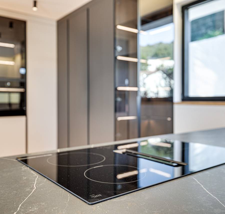 Villa de Vanguardia en Sant Just Desvern: Tecnología, Privacidad y Diseño — imagen 51